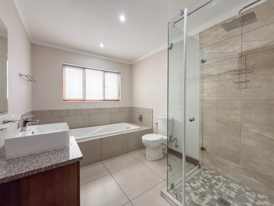 4 Bedroom Property for Sale in The Islands Estates North West